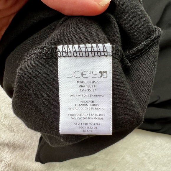 Joe’s Collection cold shoulder top - Picture 4 of 6